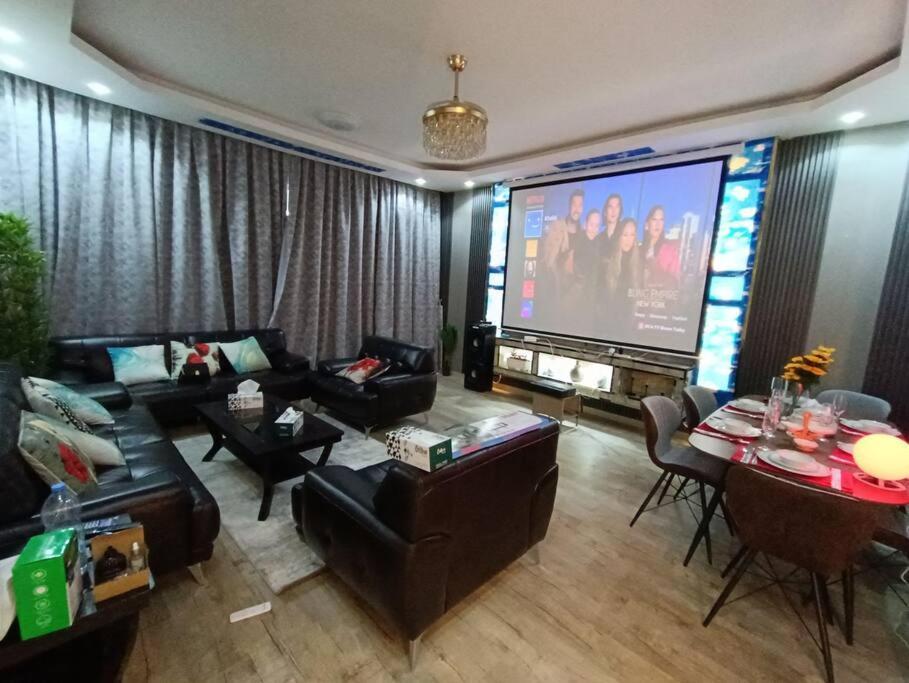 Luxury Two Bedroom شقة فخمة وكبيرة غرفتين Αϊμάν Εξωτερικό φωτογραφία